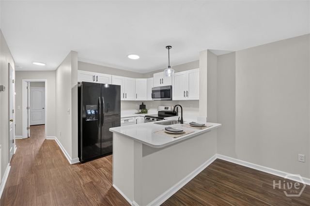 1516 E Henry Street, Savannah, GA 31404