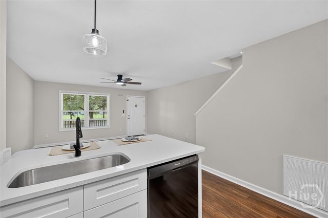 1516 E Henry Street, Savannah, GA 31404