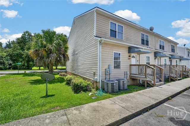 1516 E Henry Street, Savannah, GA 31404