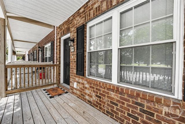 1516 E Henry Street, Savannah, GA 31404