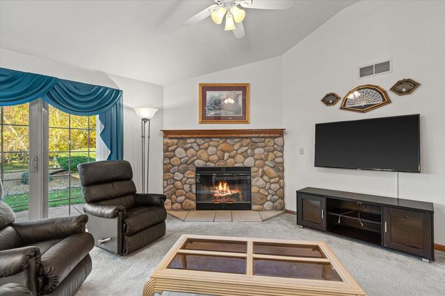 7930 S 47th STREET, Franklin, WI 53132