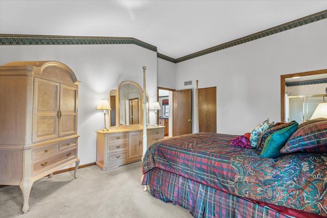 7930 S 47th STREET, Franklin, WI 53132