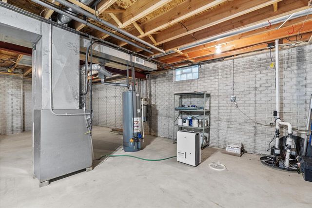 7930 S 47th STREET, Franklin, WI 53132