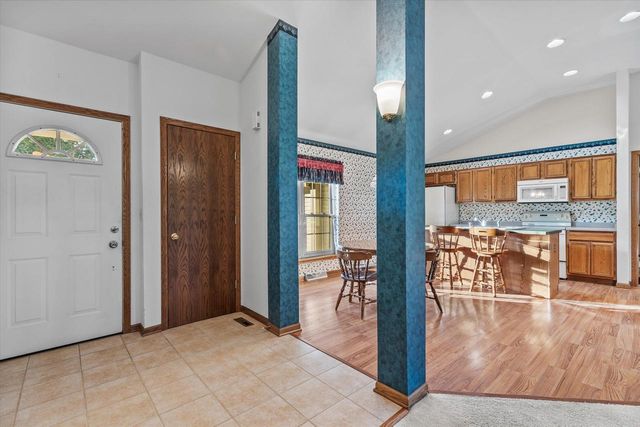 7930 S 47th STREET, Franklin, WI 53132