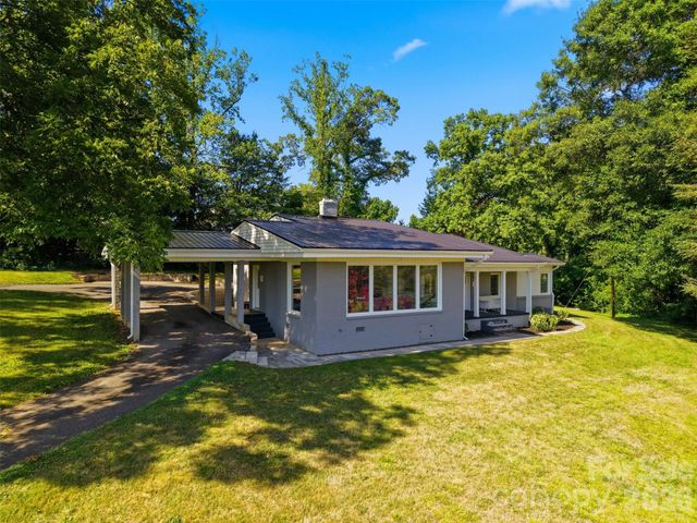 104 31st Avenue NE, Hickory, NC 28601
