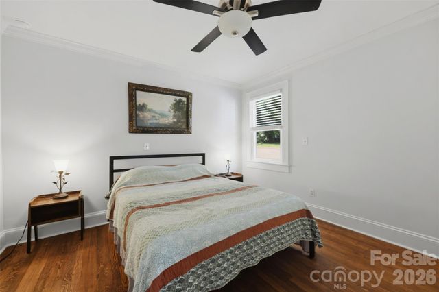 104 31st Avenue NE, Hickory, NC 28601