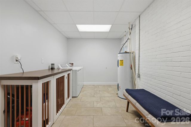 104 31st Avenue NE, Hickory, NC 28601