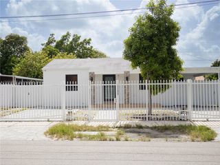 1600 NW 29th Ave, Miami, FL 33125