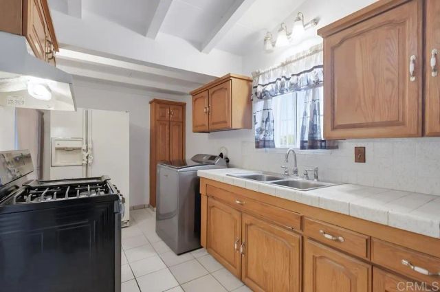 947 S Arizona Avenue, Los Angeles, CA 90022