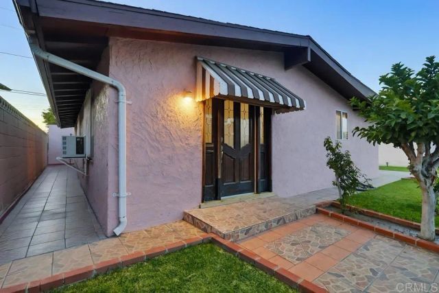 947 S Arizona Avenue, Los Angeles, CA 90022