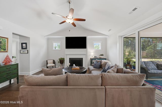 1029 Summer Wind Drive, Wilmington, NC 28411