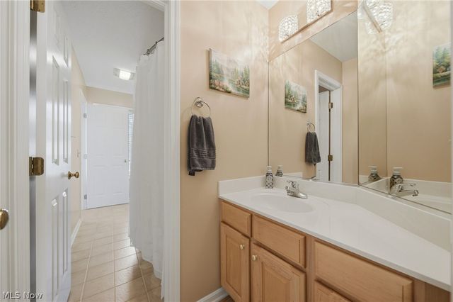 5163 Bayside Lake Boulevard, Stow, OH 44224