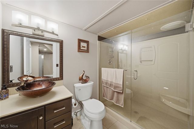 5163 Bayside Lake Boulevard, Stow, OH 44224