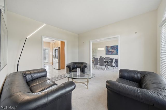 5163 Bayside Lake Boulevard, Stow, OH 44224