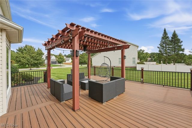 5163 Bayside Lake Boulevard, Stow, OH 44224