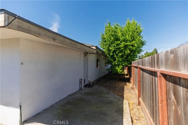 27 Emerald Drive, Merced, CA 95340