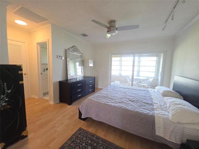 2131 NE 42nd Court 208e, Lighthouse Point, FL 33064