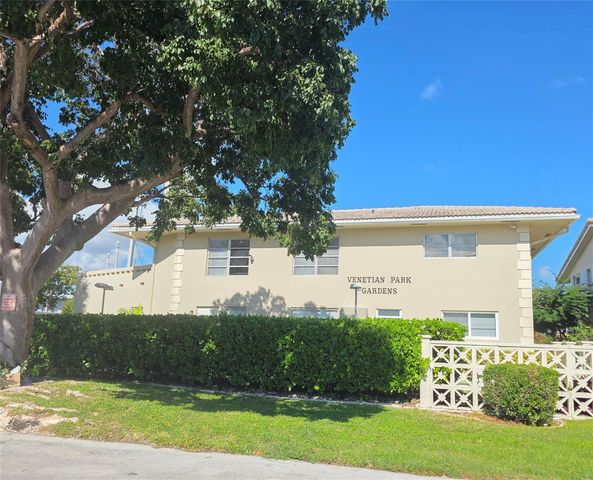 2131 NE 42nd Court 208e, Lighthouse Point, FL 33064