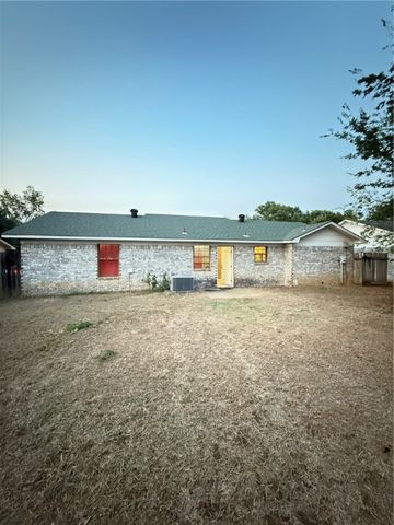 1306 E L Street, Russellville, AR 72801