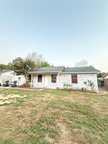 1306 E L Street, Russellville, AR 72801