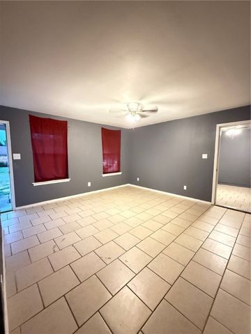 1306 E L Street, Russellville, AR 72801