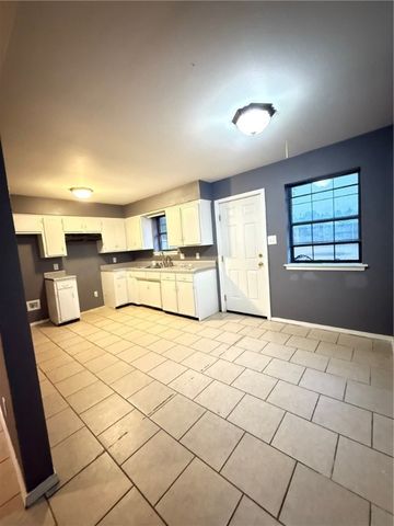 1306 E L Street, Russellville, AR 72801