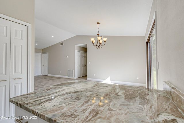 201 Jefferson Avenue NW, Palm Bay, FL 32907