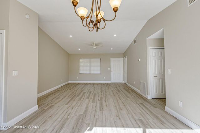 201 Jefferson Avenue NW, Palm Bay, FL 32907
