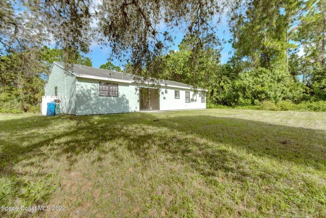 201 Jefferson Avenue NW, Palm Bay, FL 32907