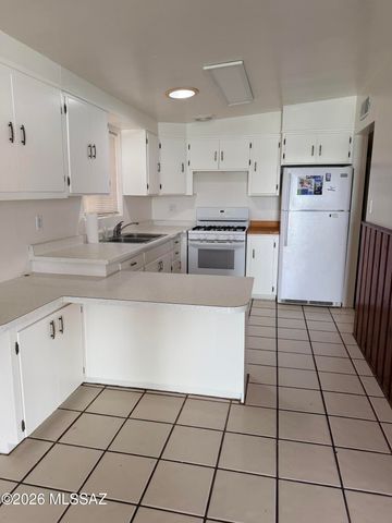 6973 E Calle Neptuno, Tucson, AZ 85710