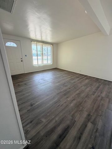 6973 E Calle Neptuno, Tucson, AZ 85710