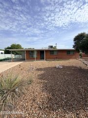 6973 E Calle Neptuno, Tucson, AZ 85710
