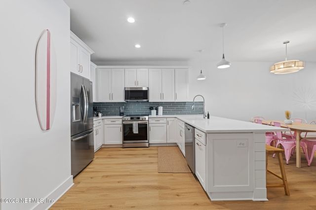 923 2ND Avenue S, Jacksonville Beach, FL 32250