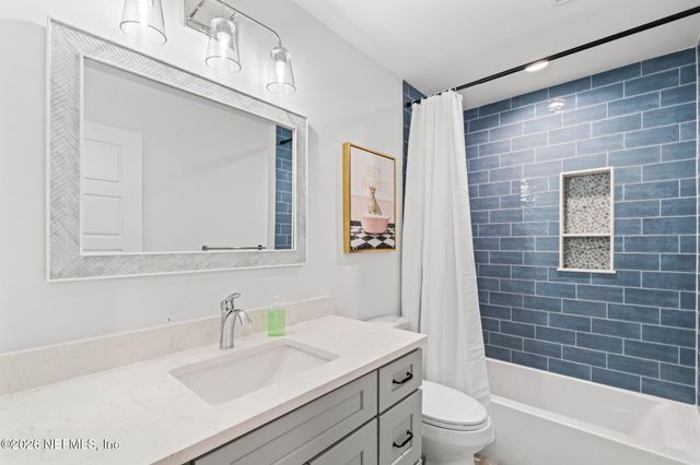 923 2ND Avenue S, Jacksonville Beach, FL 32250