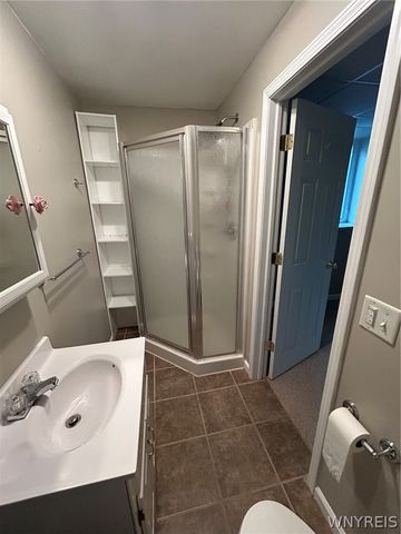 6180 Lillypond Way, Ontario, NY 14519