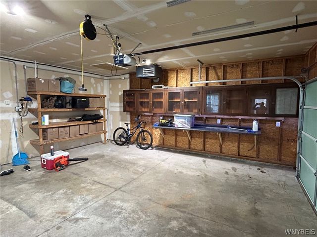 6180 Lillypond Way, Ontario, NY 14519