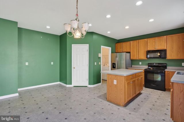 4 TURNER CT, Berryville, VA 22611