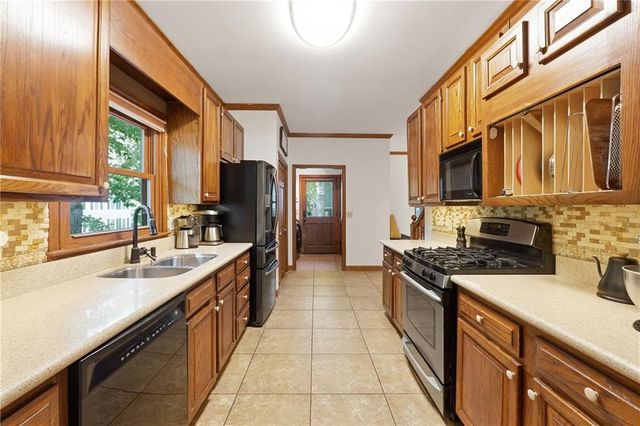 2847 Saddlebrook Way NW, Marietta, GA 30064