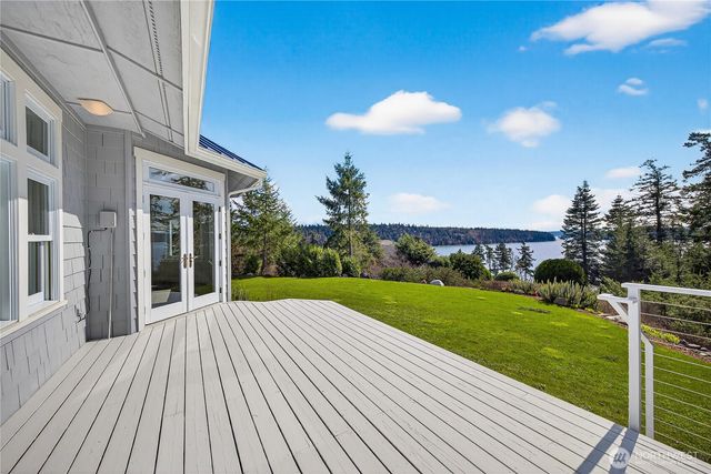 8651 Turners Bay Place, Anacortes, WA 98221