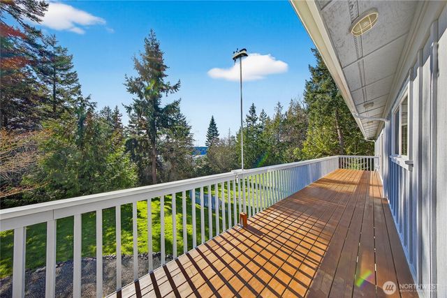 8651 Turners Bay Place, Anacortes, WA 98221