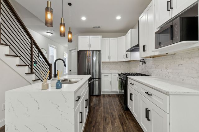 2224 Dyson Street, Dallas, TX 75215
