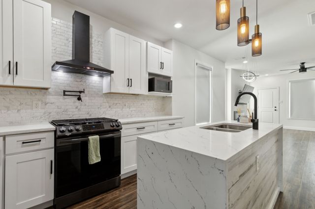 2224 Dyson Street, Dallas, TX 75215