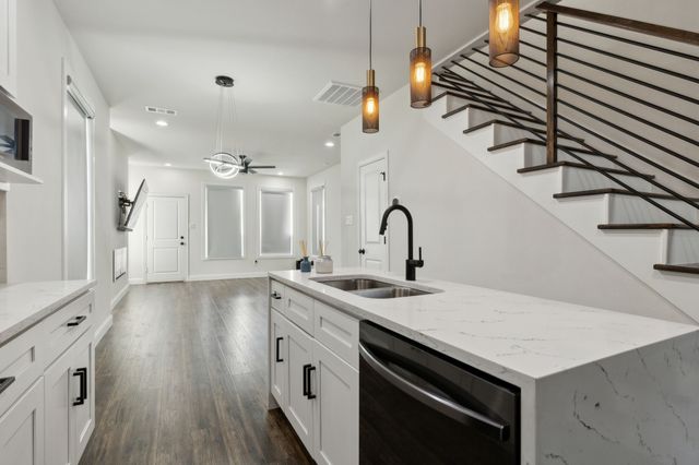 2224 Dyson Street, Dallas, TX 75215