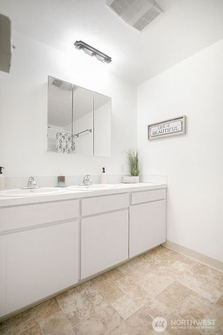 1925 28th, Longview, WA 98632