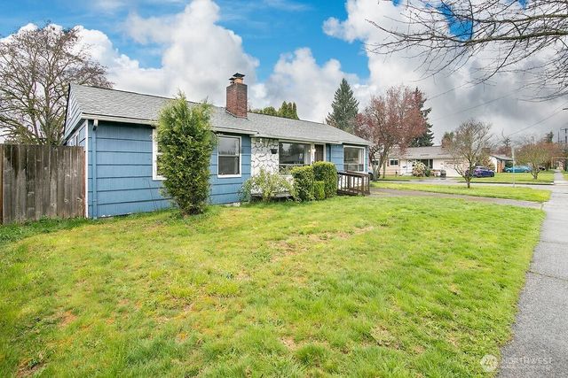 1925 28th, Longview, WA 98632