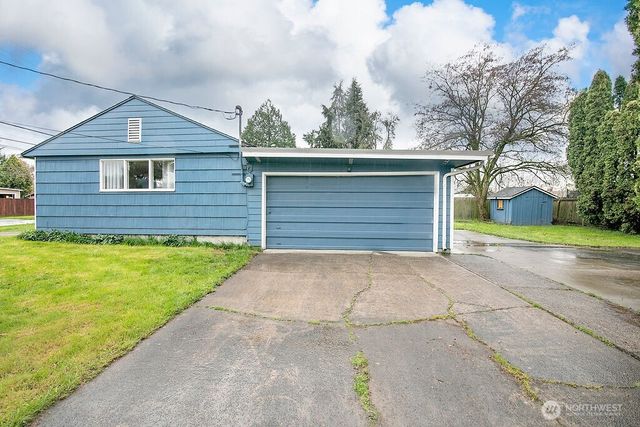 1925 28th, Longview, WA 98632