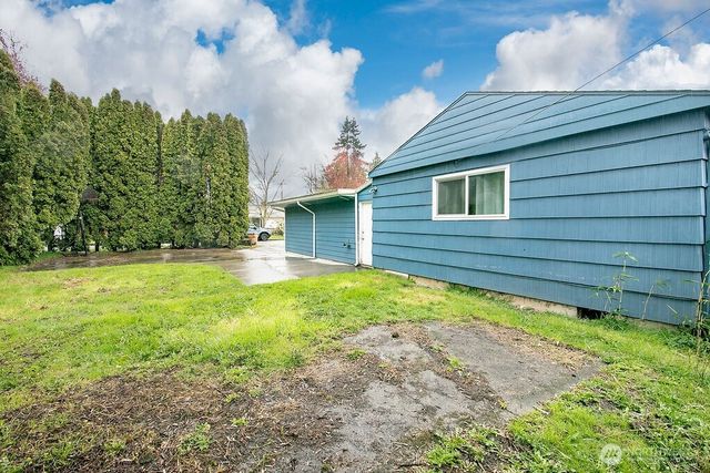 1925 28th, Longview, WA 98632