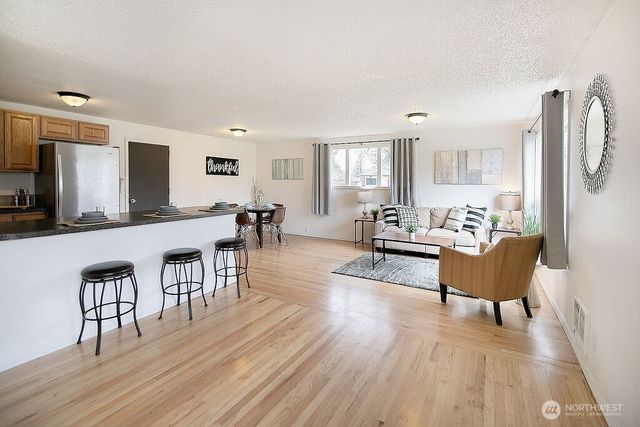 1925 28th, Longview, WA 98632
