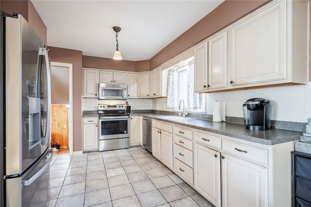 530 Westside Drive, Gates, NY 14624