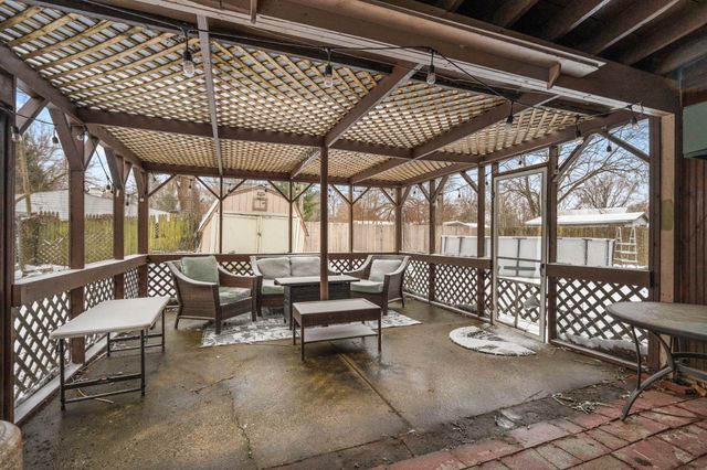 407 Michigami Trail, Porter, IN 46304